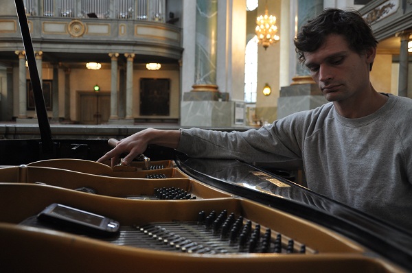 Dag stämmer piano